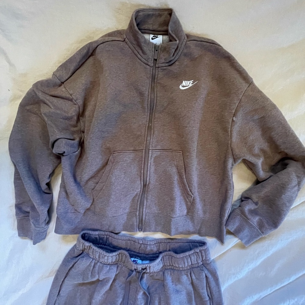 NWOT Nike Wide Leg Crop Sweat Set Size M Taupe - Picture 6 of 7